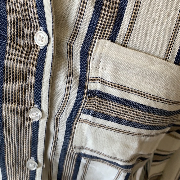 Francesca's Harper Buttoned Shirt - Picture 3 of 9